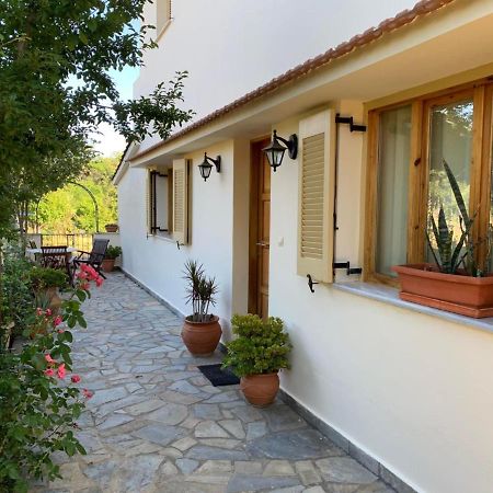 Villa Fatima Vríszesz Kültér fotó