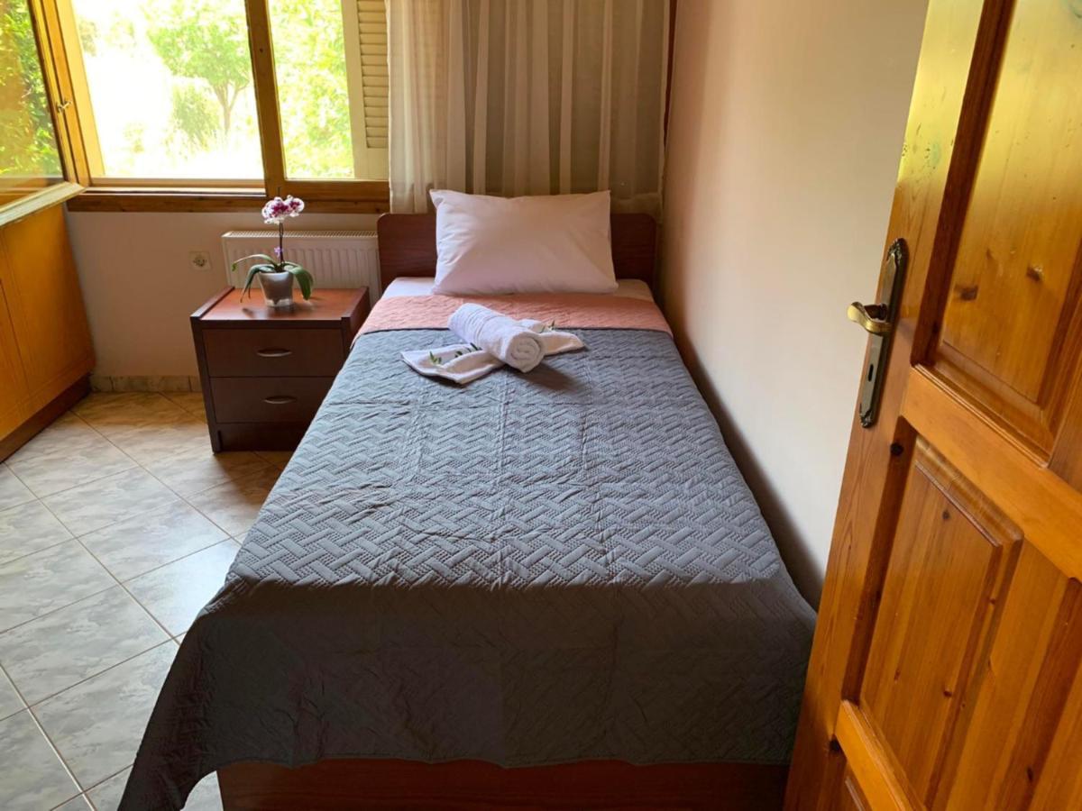 Villa Fatima Vríszesz Kültér fotó